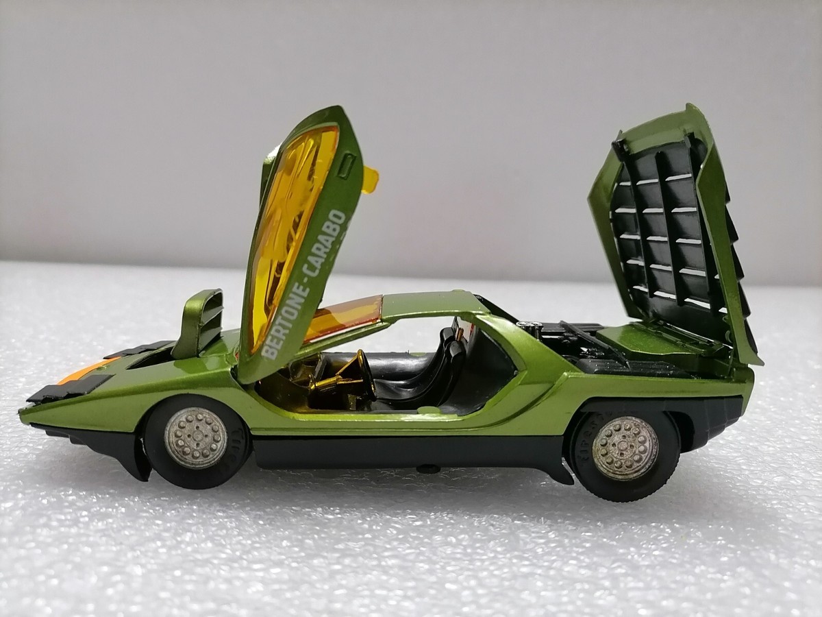 DINKY TOYS 1/43 アルファロメオ カラボ ベルトーネ 2台セット