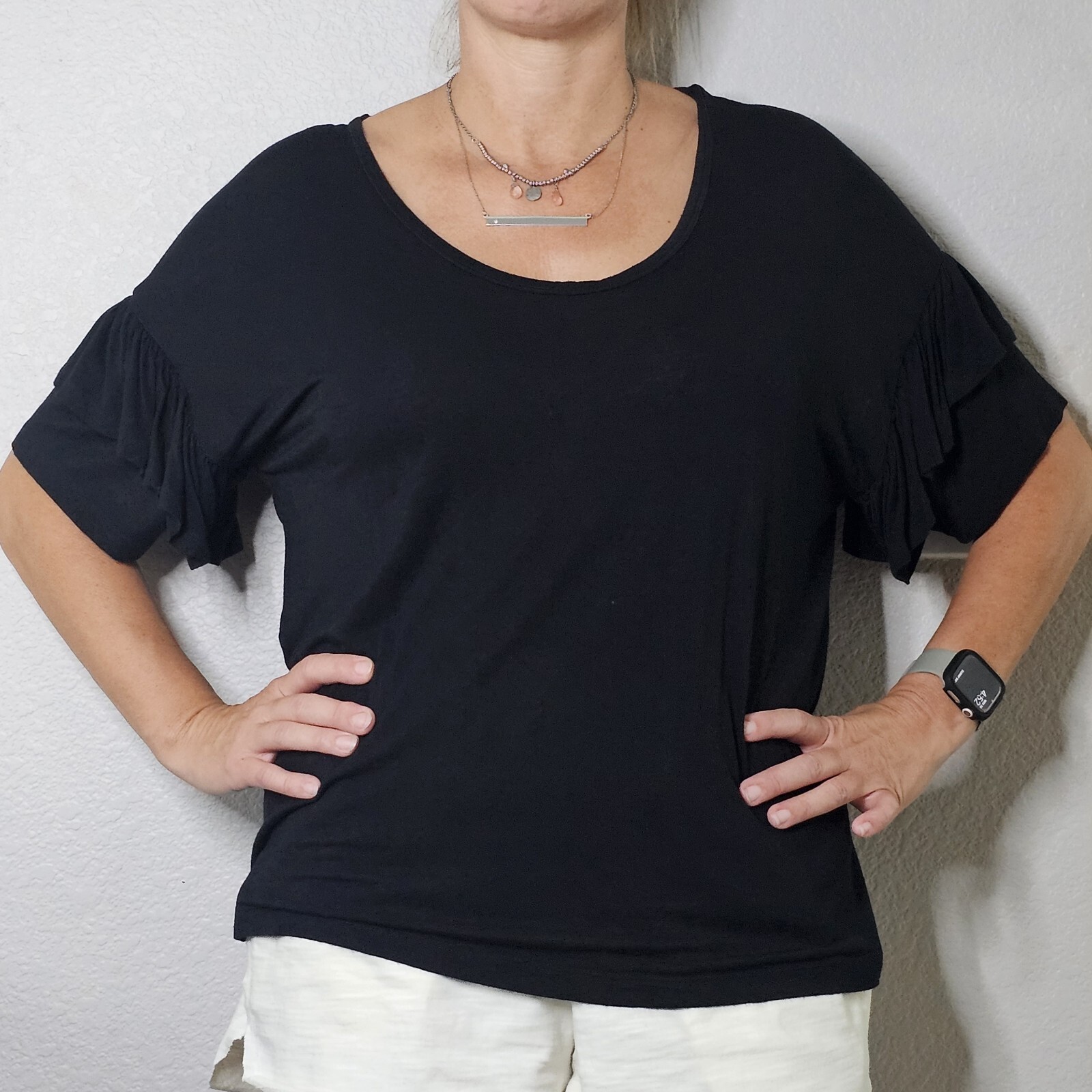 Ultra Soft Black Stretch Short Sleeve T-Shirt Size Medium by The Hanger - Comfy Fit