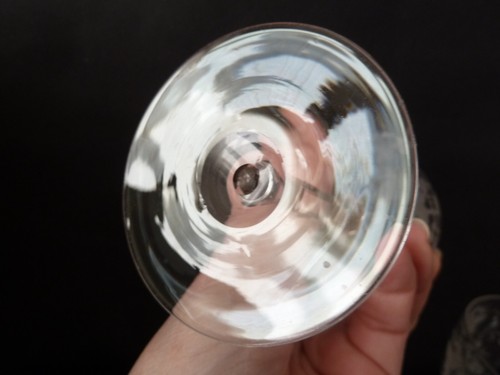4x Antique Victorian Etched Leaves Crystal Wine Glasses, Faceted Stem h12,5cm - Picture 8 of 9