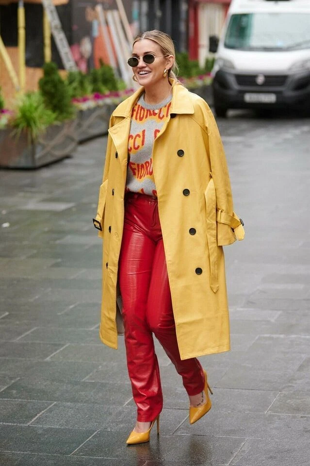 Gabardina de cuero amarillo para mujer de piel de cordero real hecha a medida abrigo de invierno Foto 3 de 4