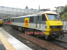 PHOTO  EWS 90036 A CLASS 90 DIESEL-ELECTRIC LOCOMOTIVE AT WAVERLEY STATION. EWS