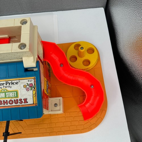 Vintage Fisher Price Play Family Sesame Street Clubhouse #937 1976 with box - Picture 5 of 20