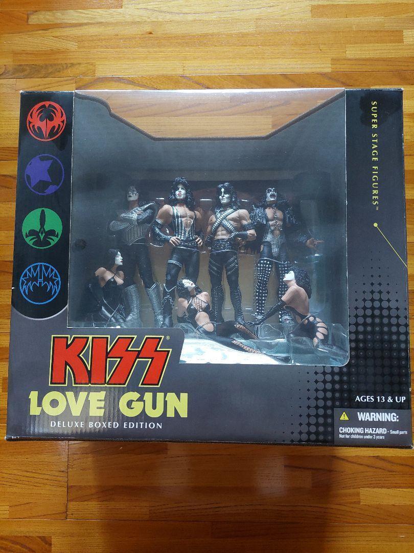 KISS Love Gun Deluxe Box Edition McFarlane Toys | eBay KISS Love Gun Deluxe Box Edition McFarlane Toys | eBay