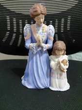 LENOX Bedtime Prayers Fine Porcelain Mother Daughther Figurine 1990