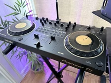 pioneer dj ddj-rev1 2-deck serato dj controller Gold & Black Limited Edition