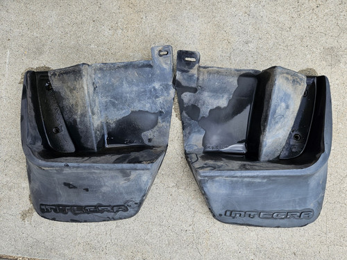 Guardabarros traseros Integra Coupe 90-93 OEM - Imagen 1 de 2