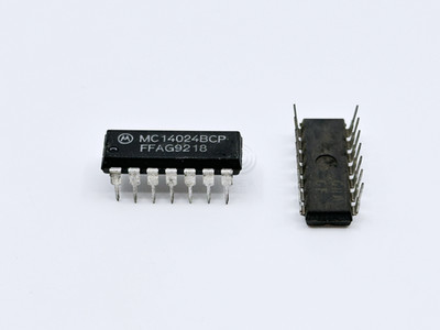 5PCS MC14024BCP Motorola 7 Stage Ripple Counter Frequency Divider IC DIP-14