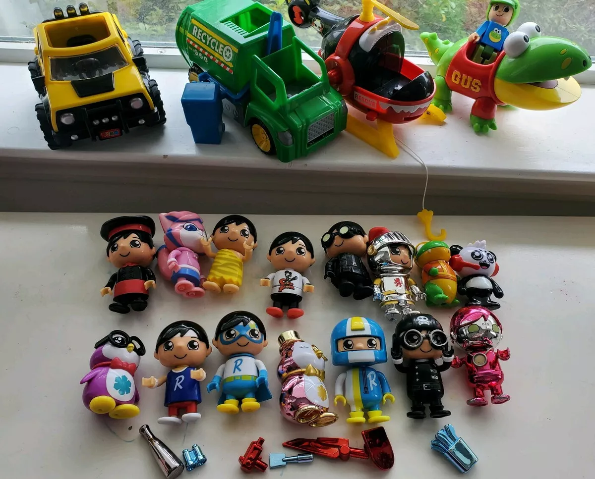 HUGE Lot of Ryan s World Toys Figures 4 Cars MORE vehicles
