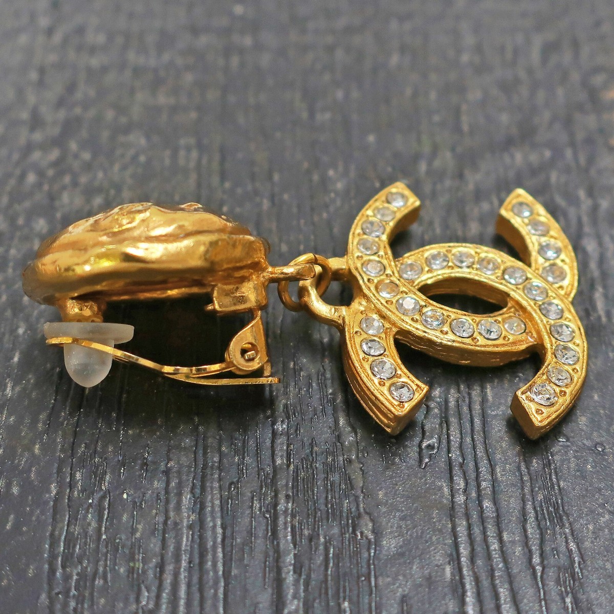 CHANEL Gold Plated CC Logos Rhinestone Swing Vintage Clip Earrings