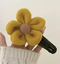 Flower Hair Clip Barrette Large Hairpin Hairgrips Duckbill Clip Yellow Felt New