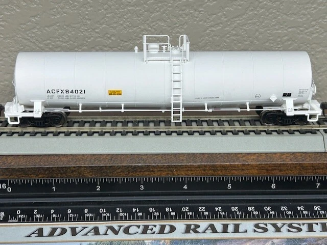 AMOCO CHEMICAL Co 28500 TANK CAR  ETCHED METAL HO SCALE NEW - Image 3 of 4