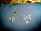 VINTAGE SHIMMER CLEAR CRYSTAL BEAD/SILVERTONE BOW PENDANT NECKLACE/EARRINGS — photo 3