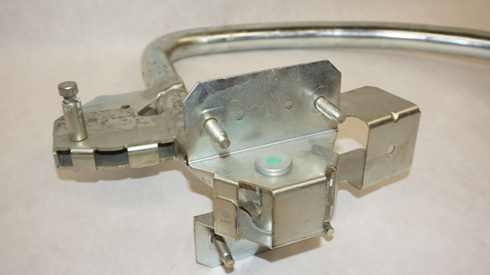 MASERATI GHIBLI TRUNK HINGE RIGHT PASSENGER 2014 2015 2016 670009222 OEM
