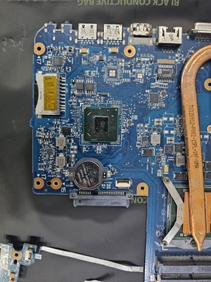 H1687 Toshiba Satellite C855-1WM Laptop Motherboard i3-2328M 2Gb