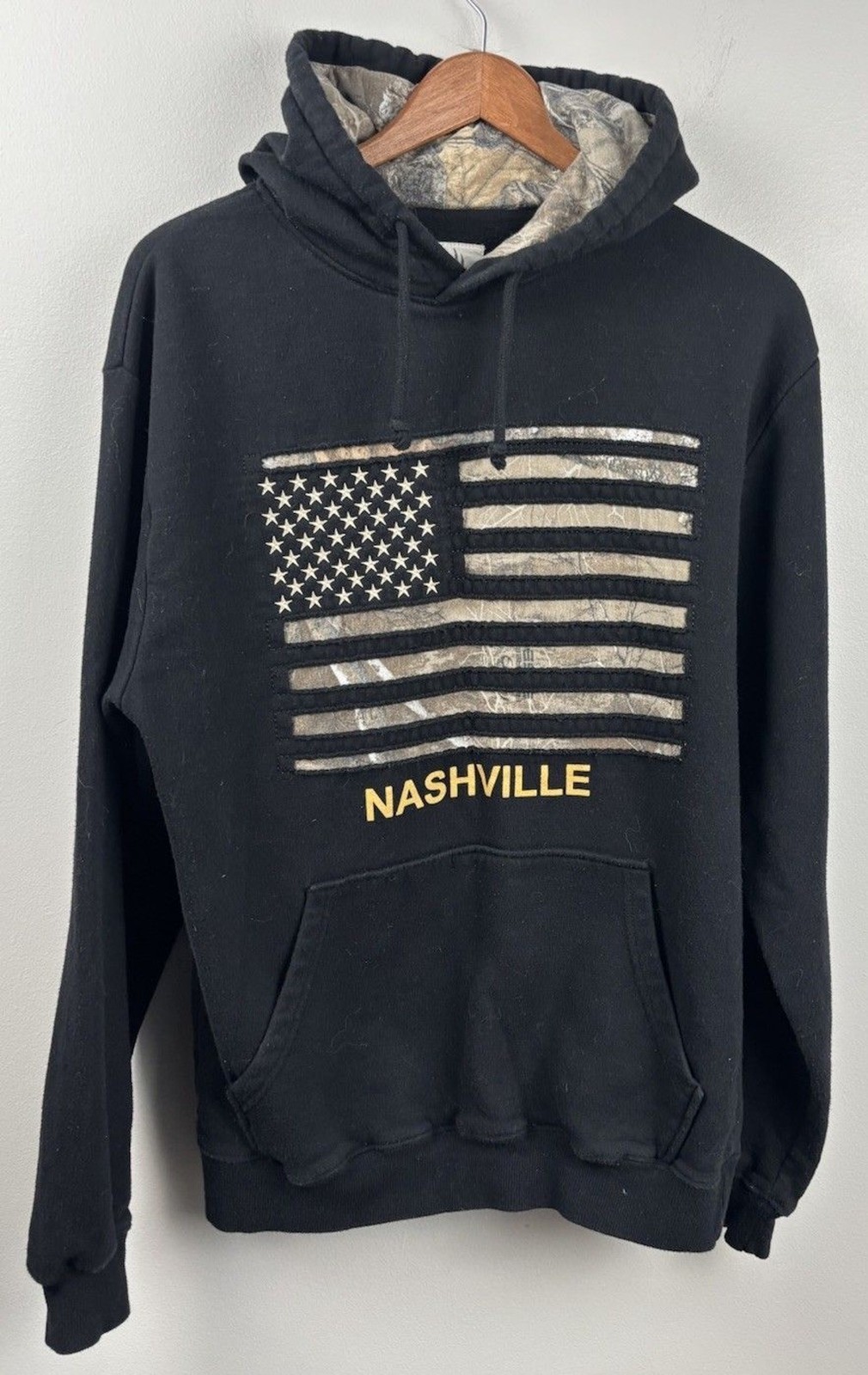Buck Wear Hoodie Medium Black Camo USA Flag Pullover Sweatshirt Mens Nashville