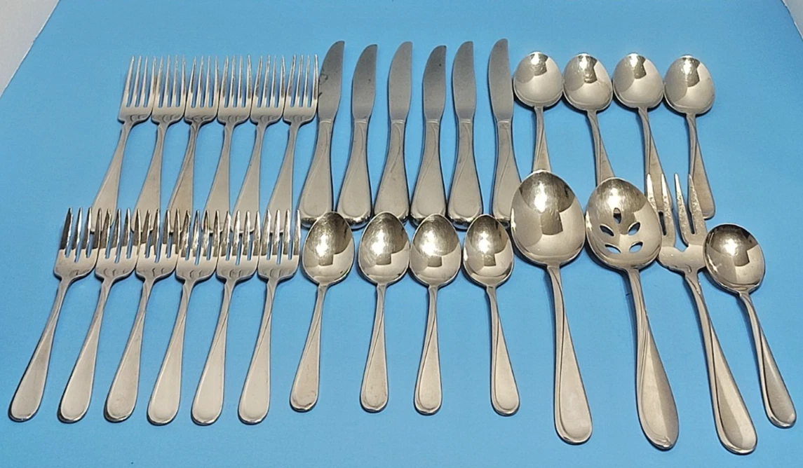FLIGHT RELIANCE by Oneida Stainless Steel Flatware Set USA 30 pc.