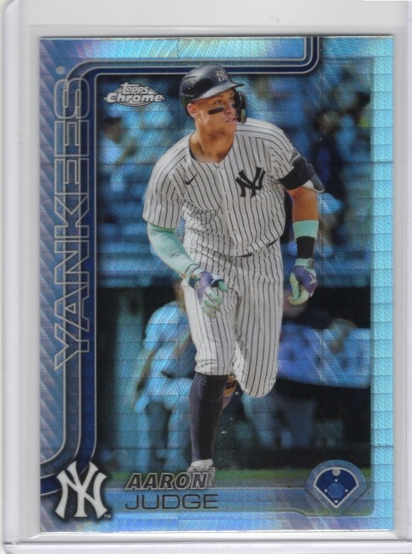 2025 Topps Chrome • Aaron Judge #99 Prism Refractor • Yankees