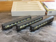 BZ176: Hornby Kentish Bell Pullman Coach Set - 3 Coaches all MIB
