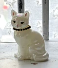 Fenton Opalescent Iridescent Cat Birthstone Figurine Amethyst/February, Signed