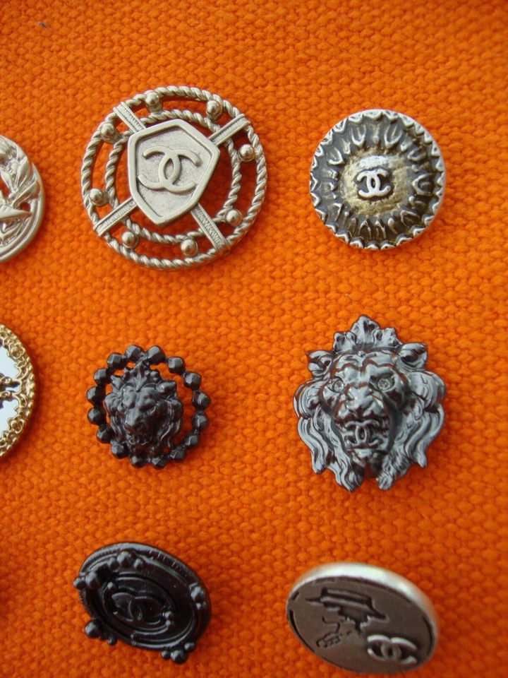 Chanel buttons selection, set of 20 pieces. - Image 2 of 4