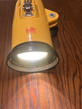 Sony HVL-M20 Marine Pack Light Underwater with battery charger spare bulb