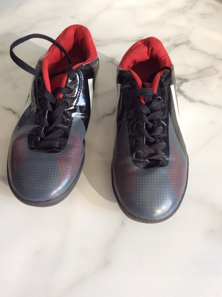 astro trainers size 1