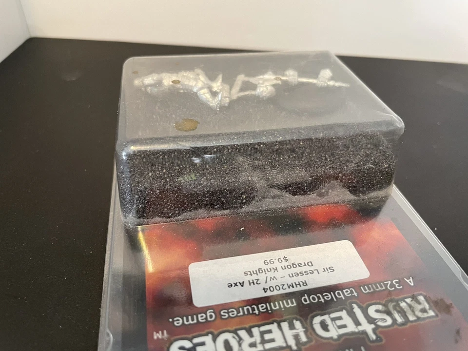Rusted Heroes Miniatures Sir Lessen con hacha de 2 manos 32 mm metal Dragon Knights Foto 4 de 4