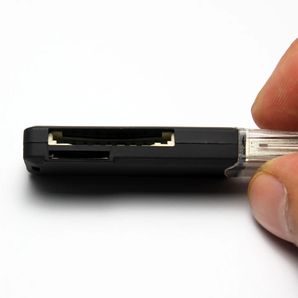 USB 3.0 2 in 1 MicroSDXC/SDXC Card Reader,Support 64GB,2 Slots,Black - Image 3 of 3