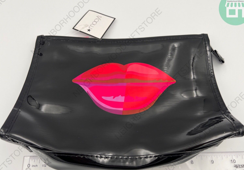 MACY'S BLACK 10"x6.5"x2" Red and Pink Lips Cosmetic Bag NEW IN BAG - FAST SHIP
