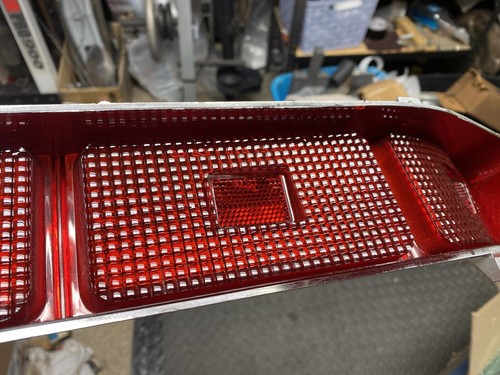 VTG NOS 1965 PONTIAC BONNEVILLE TAIL LIGHT LENS GM DELCO PT # 5956883 LH - Picture 17 of 21