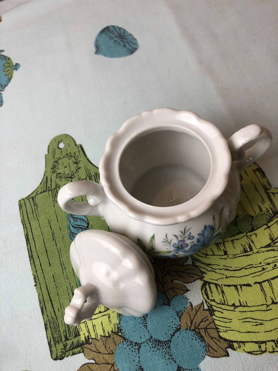 Vintage Inarco Japan Covered Sugar Bowl E-4773- Blue Daisy