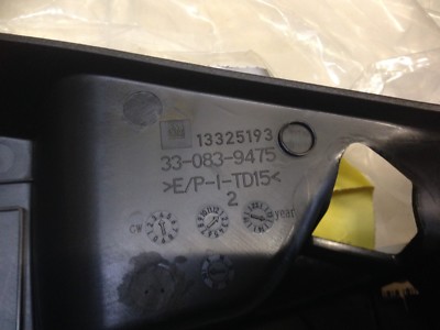 Genuine Vauxhall Insignia RH Seat Rail Outer Plastic 13325363 