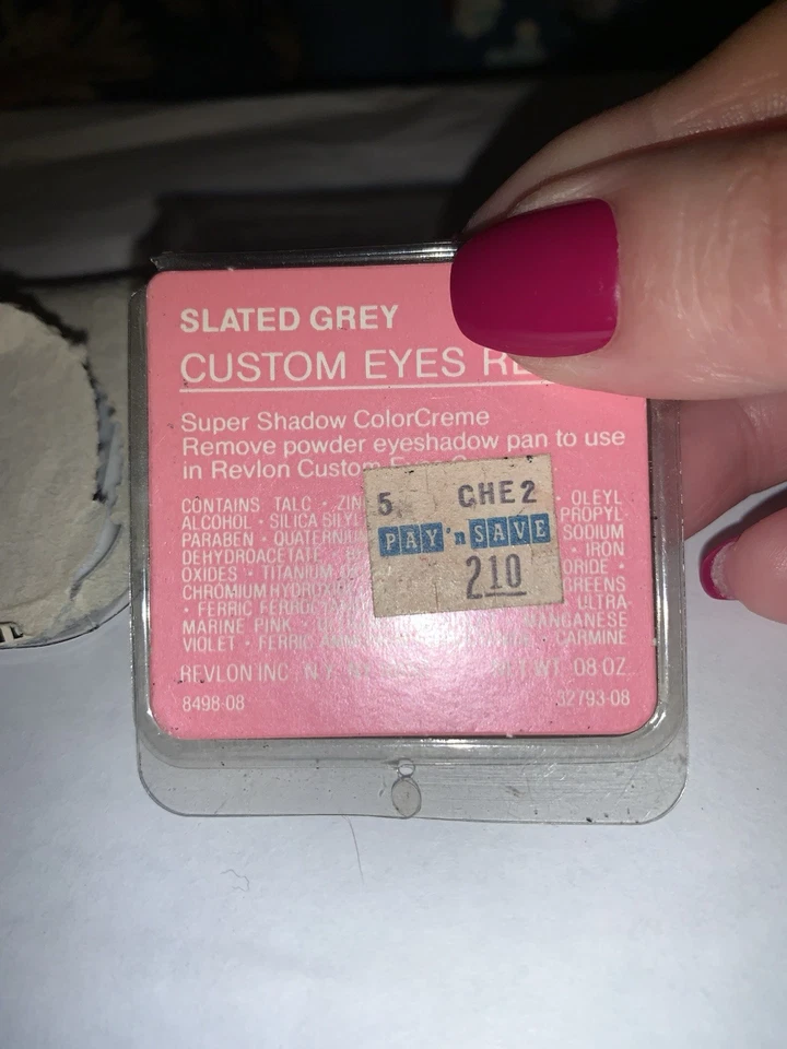 Revlon Vintage Eyeshadow Natural Wonder CRYSTAL BEIGE & SLATED GREY NEW - Image 3 of 3