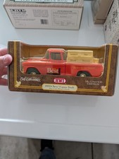 1996 Ertl Die Cast 1/25 Model Do it Best 1955 Red Chevy Cameo Truck Coin Bank