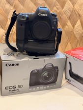 CANON 5D Mark IV - w/ Spider Hand Wrap  Arca Swiss L Plate- 7512 Shutter Count