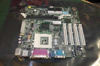 Compaq Sockel 370 ATX Mainboard Deskpro EP PCI VGA Audio Intel 810
