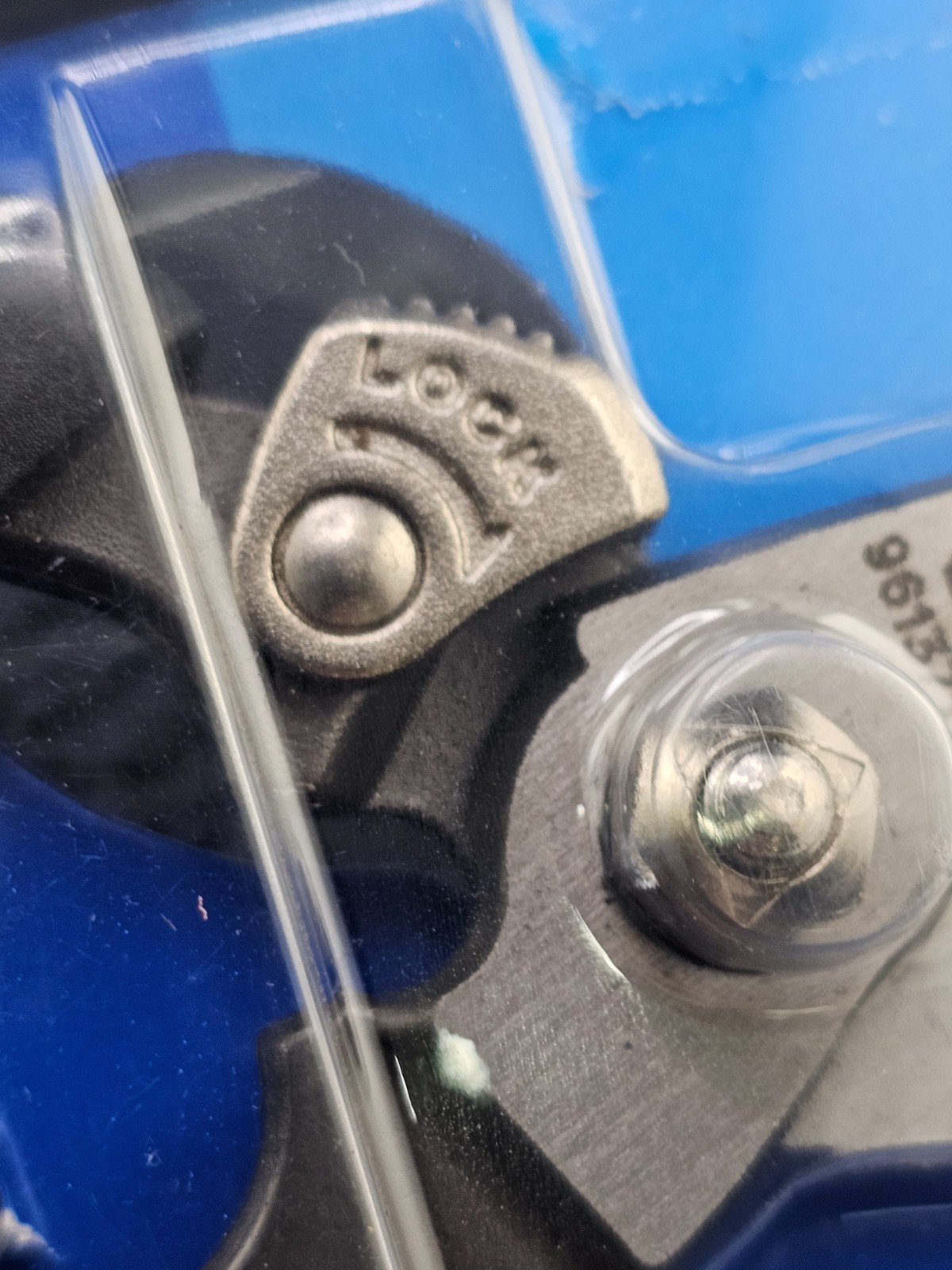 Heavy-Duty Shears