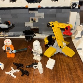 LEGO Star Wars: Hoth Rebel Base (7666) Rare Near Complete