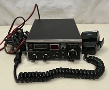 Vintage REALISTIC CB RADIO Transceiver Model TRC-422A 40 Channel RS