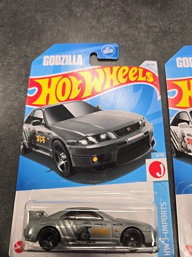 Hot Wheels Nissan Skyline GT-R BCNR33 Godzilla Gray + White #96 2024 HW J-Import - Picture 3 of 3