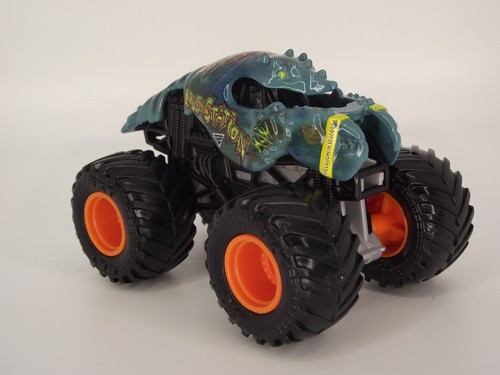 Hot Wheels Monster Jam Trucks 1:64 YOUR CHOICE Brodozer Crustation One Bad Ghoul - Picture 41 of 145
