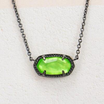 ネックレス・ペンダント Shell Necklace (Green) kendra-scott-maisie-pendant-