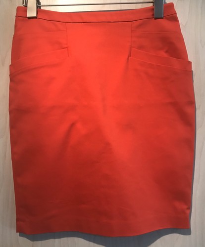 NEW H&M Women A Line Poppy Red Fitted Stretch Skirt Sz 36 28” Waist - Picture 2 of 3