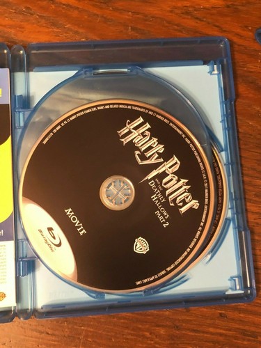 Harry Potter & The Deathly Hallows Part 2 Blue Ray Disc LIKE NEW - Picture 3 of 4