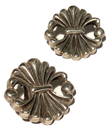 VINTAGE STERLING SILVER ARTISAN REPOUSSÉ SOUTHWESTERN CLIP EARRINGS - Picture 2 of 12