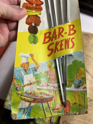 Vtg Kitchen tools in original packaging 1960s/70s BBQ skewers Heuck old graphics - Picture 3 of 15