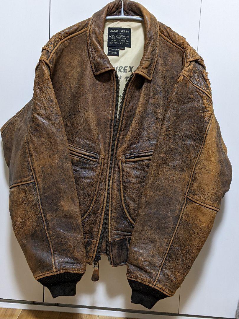 ジャケット・アウター vintage AVIREX G-2 leather flight jacket Vintage Avirex G-2 Distressed Leather Bomber Flight Jacket