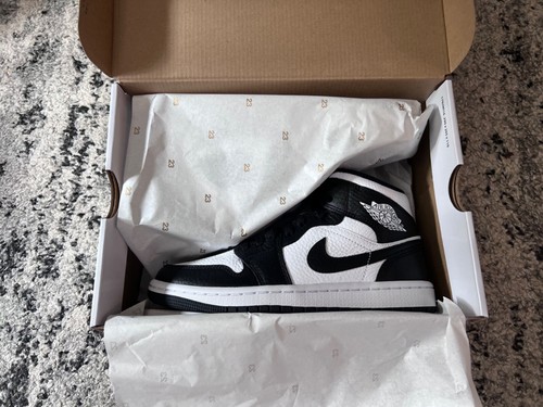 Nike Air Jordan 1 Mid Split Black White (Women's) UK 4.5 US 7W Brand New. - Picture 1 of 7