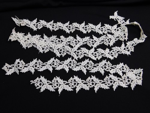 11Pcs Vtg White Cream Black Gold Iridescent Mixed Lot Trim Various Lengths Width - Picture 23 of 24