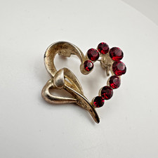 Vintage 90s Gold Tone Heart Brooch Pin Red Rhinestone Women's Fashion Jewelry